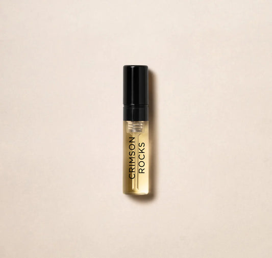 Forkæl dig selv med den luksuriøse duft af Amouage Crimson Rock med denne 2 ml 0,06 oz officielle parfumeprøve. Fra det prestigefyldte Amouage-parfumehus giver denne prøve den perfekte mulighed for at opleve den fængslende aroma af denne eksklusive d