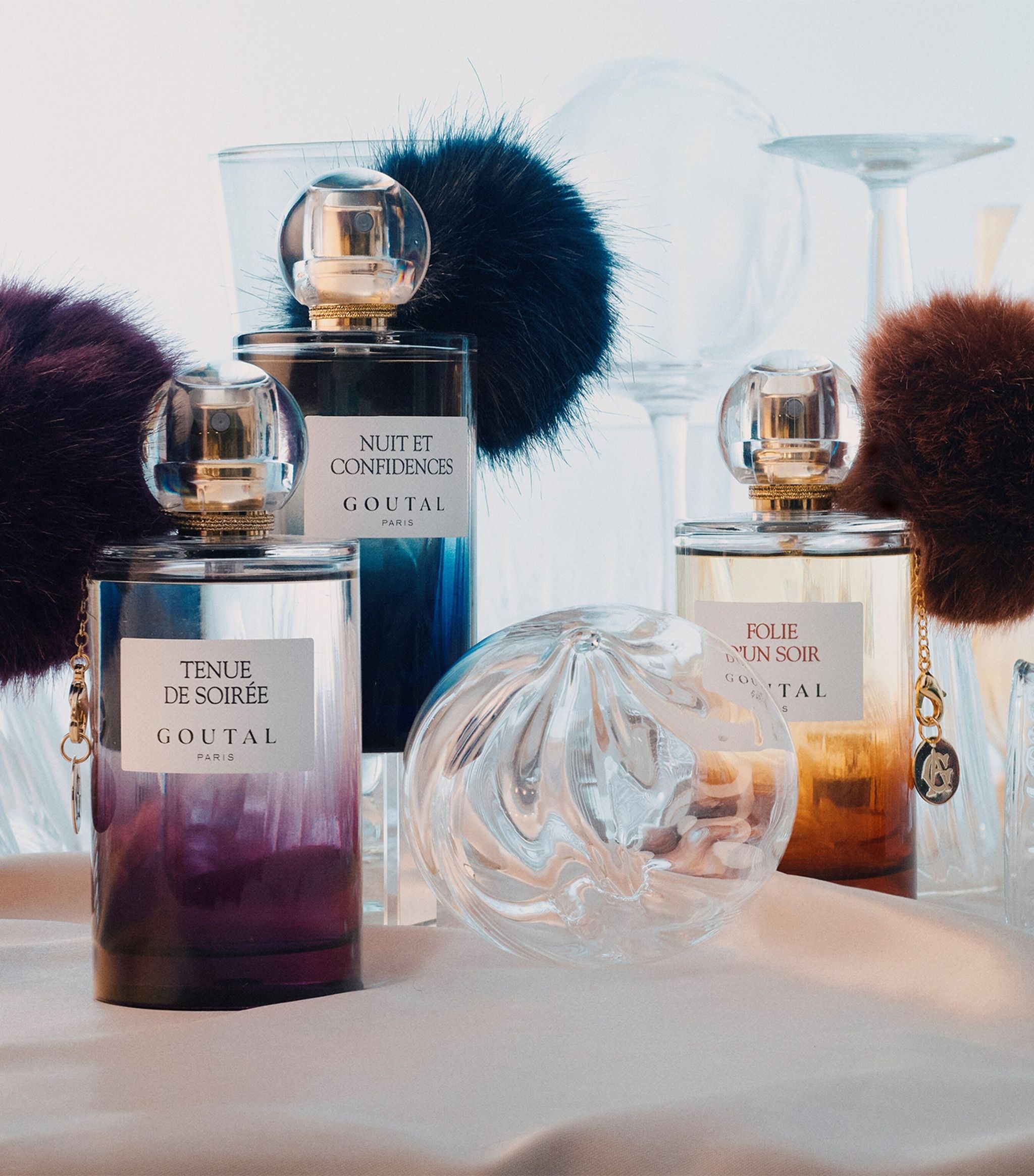 Annick Goutal Tenue de Soiree 1,5 ml 0,05 Oz. officiel parfumeprøve parfumetester Annick Goutal Tenue de Soiree 1,5 ml 0,05 Oz. officiel parfumeprøve parfumetester