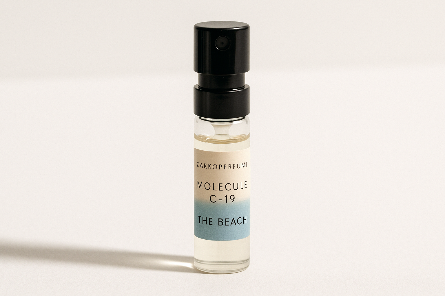 Zarkoperfume Molecule C-19 The Beach 2ml 0,068 fl. oz. officiel parfumeprøve Zarkoperfume Molecule C-19 The Beach 2ml 0,068 fl. oz. officiel parfumeprøve
