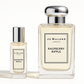 Jo Malone Raspberry Ripple 12 ml prøveflaske ved siden af ​​100 ml flasken med Jo Malone Raspberry Ripple