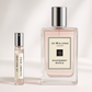 Jo Malone Raspberry Ripple 2ml parfumeprøve stående ved siden af ​​100ml Jo Malone Raspberry Ripple parfumeflaske