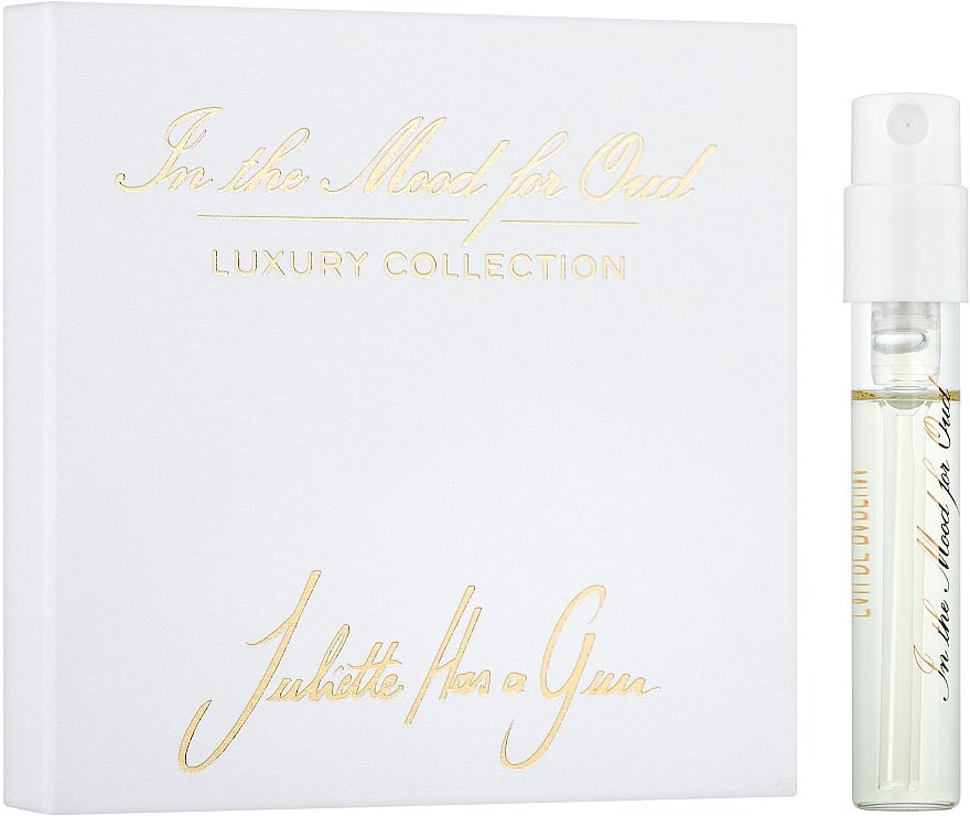 Juliette Has a Gun In the Mood for Oud 1.7ml Officiel parfumeprøve, Juliette Has a Gun In the Mood for Oud 1.7ml 液量オンス公式香水サンプル, Juliette Has a Gun In the Mood for Oud 1.7ml проба, Juliette har en pistol i humør til Oud 1.7ml échantillon de parfum off